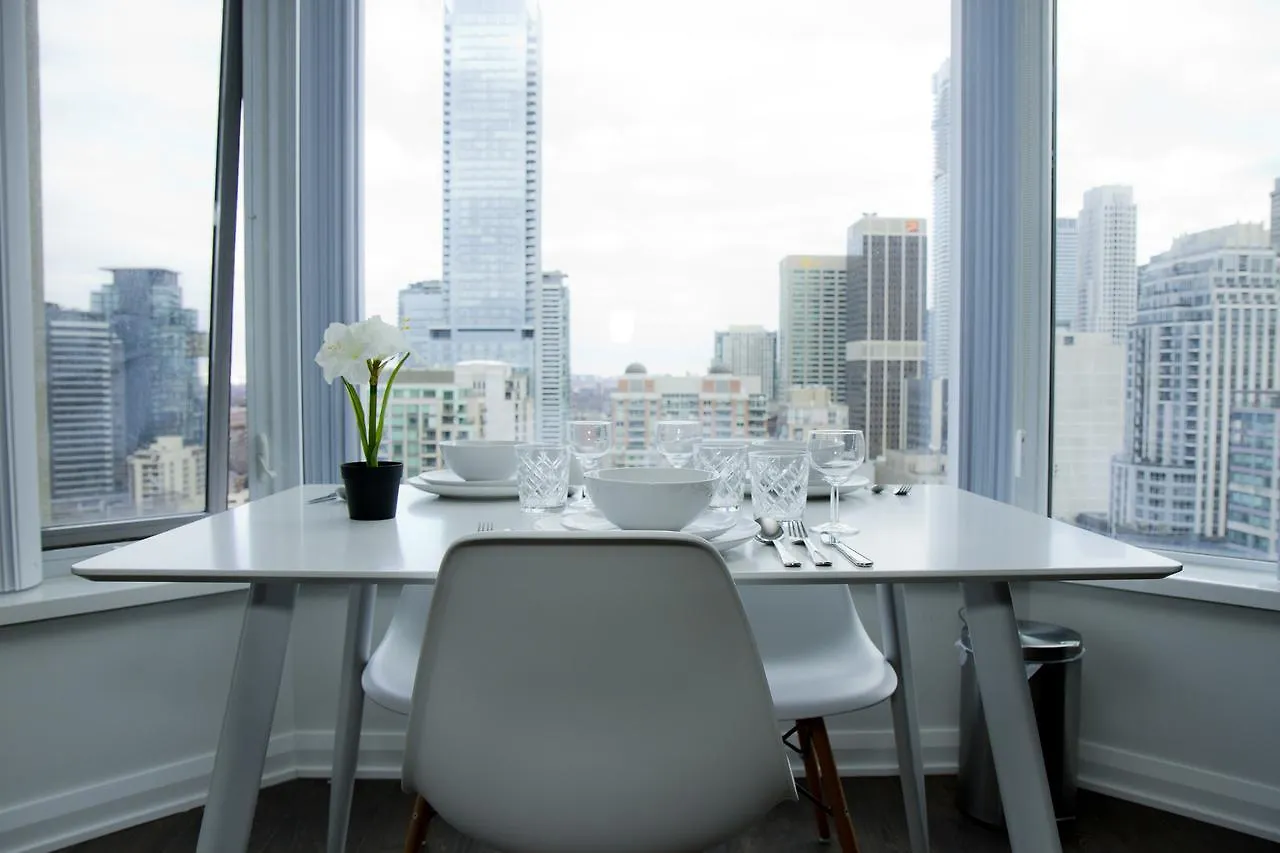 Apartment Avalon Suites Yorkville Toronto Canada