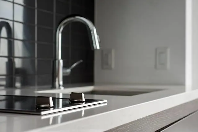 Apartment Avalon Suites Yorkville Toronto